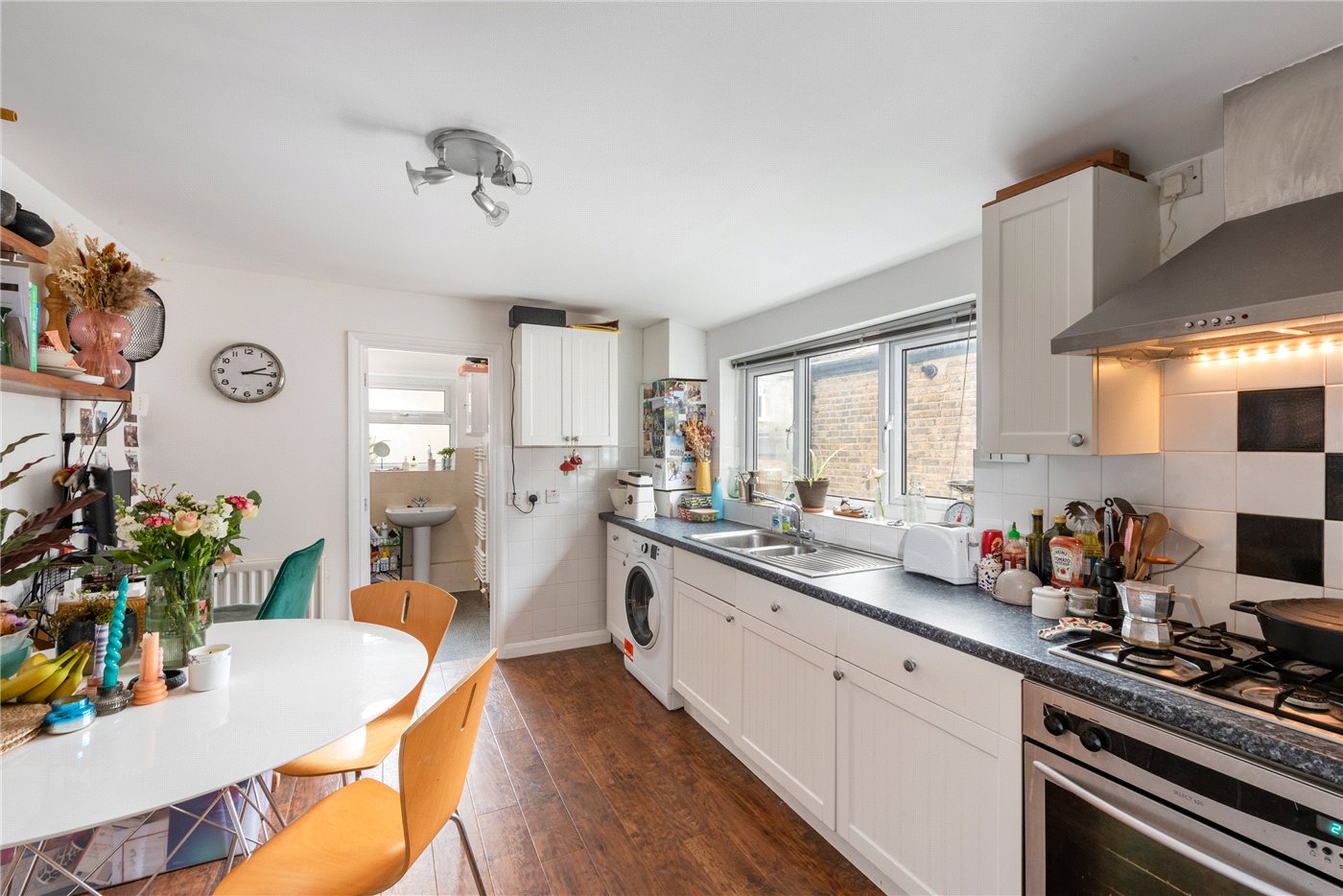 Eat-In Kitchen