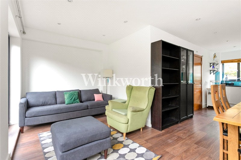 Belz Drive, London, N15