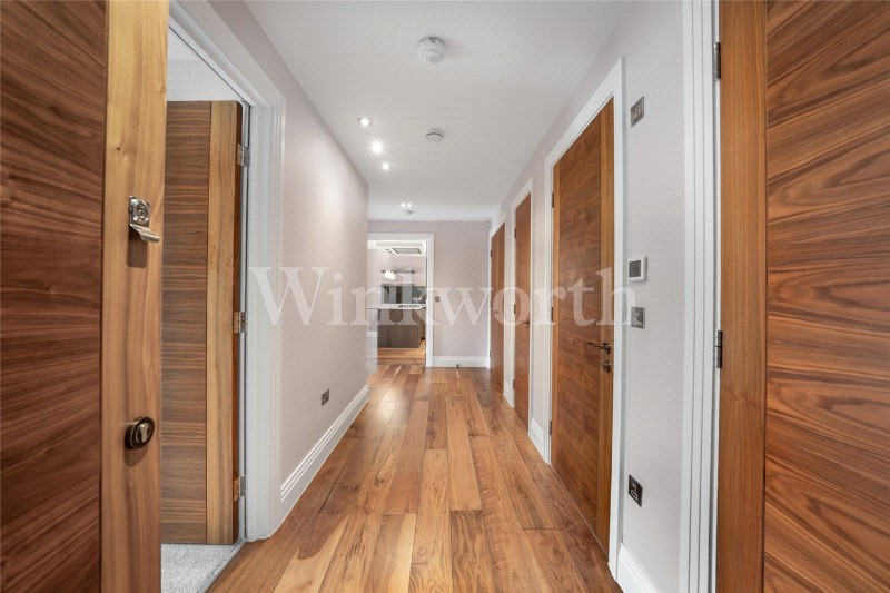 The Grove, London, NW11