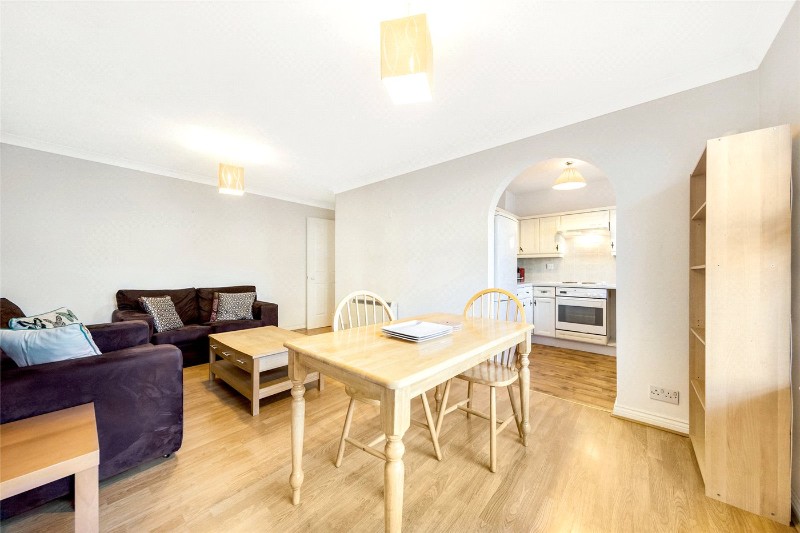 Monmouth Close, London, W4