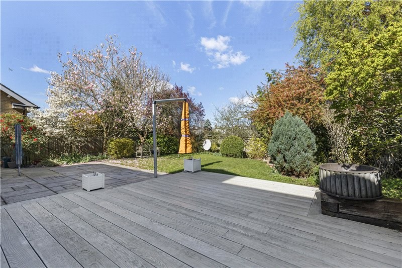 Devereux Lane, Barnes, London, SW13