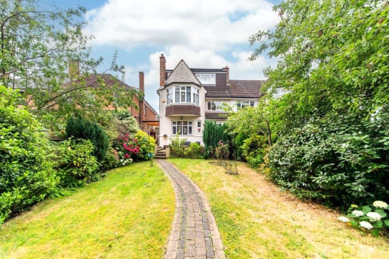 Lansdowne Road, Finchley, London, N3