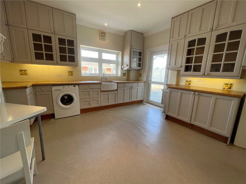 Hurst Road, Milford on Sea, Lymington, Hampshire, SO41