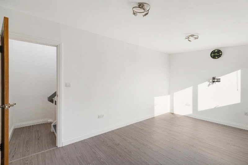 Priory Crescent, London, SE19