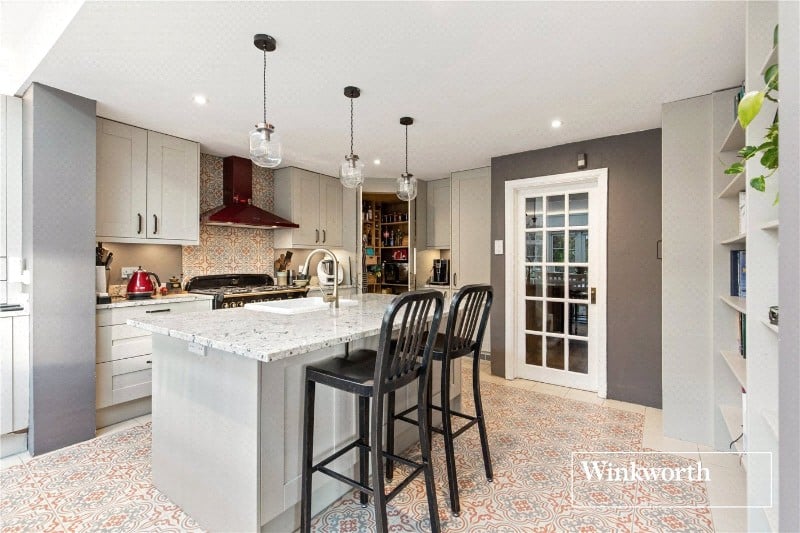 Friars Avenue, Whetstone, London, N20