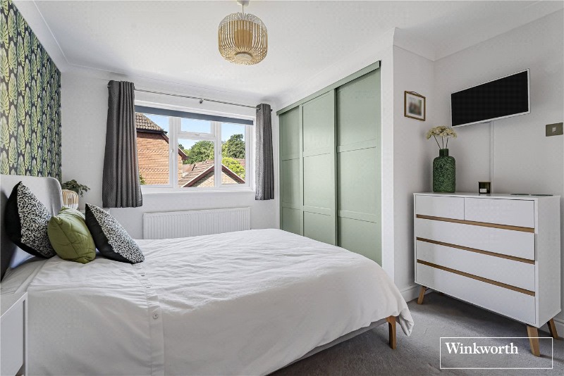 Heywood Drive, Bagshot, Surrey, GU19