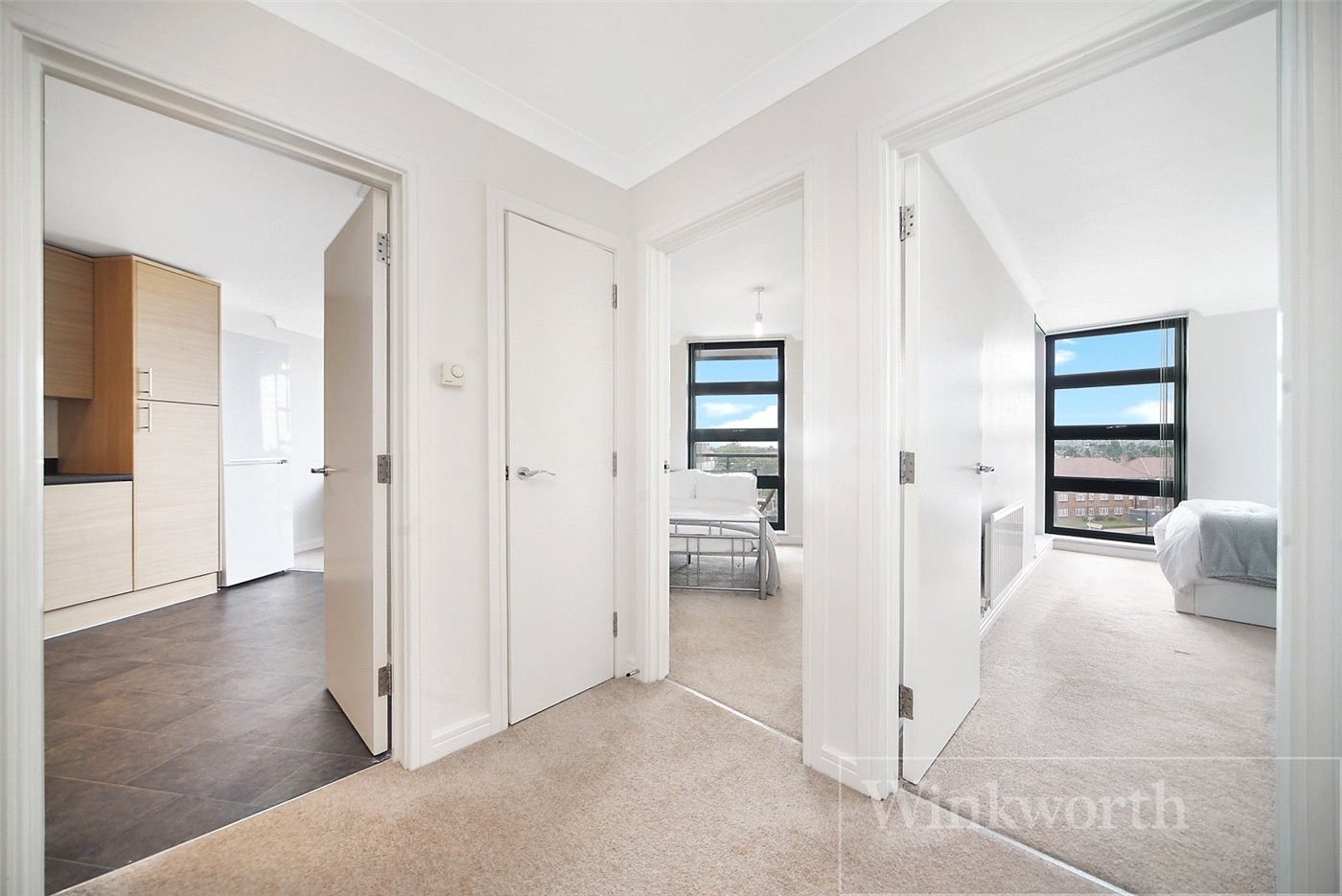 2 bedroom property to rent in Azure Court, 666 Kingsbury Road