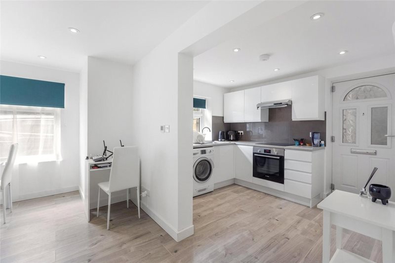 Gatestone Road, London, SE19