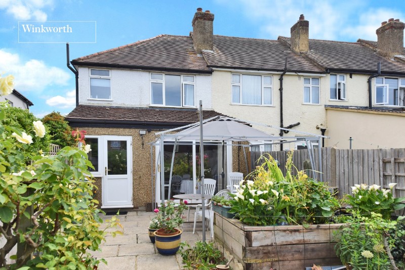 Bridgewood Road, Worcester Park, KT4