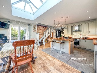 Kingsway, Ferndown, BH22