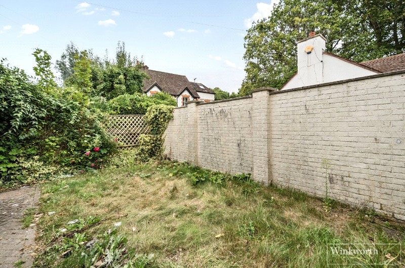 London Road, Bagshot, Surrey, GU19