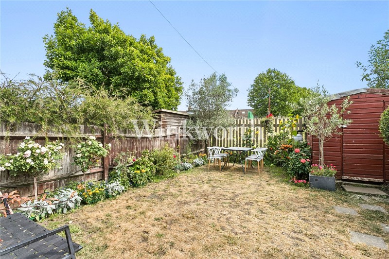 Hamilton Crescent, London, N13