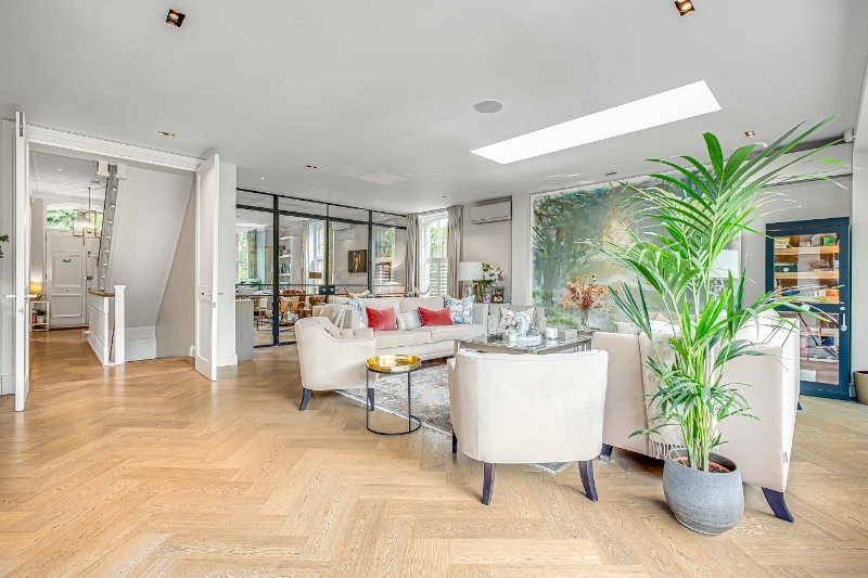 Castelnau, Barnes, London, SW13