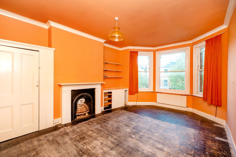 St. Quintin Avenue, London, W10