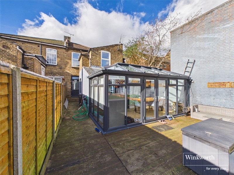 First Avenue, London, NW4