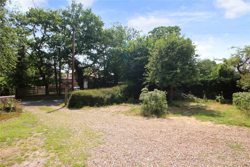 Poringland Road, Stoke Holy Cross, Norwich, Norfolk, NR14