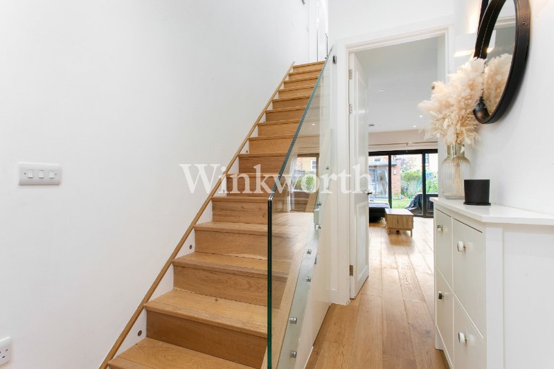 Brownlow Road, London, N11