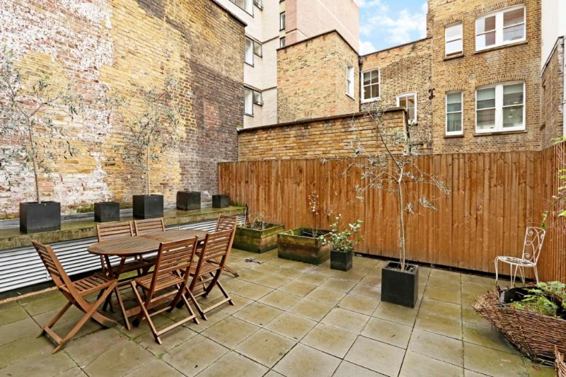 Dufours Place, London, W1F