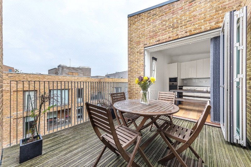 Arbor House, Narrowboat Avenue, Brentford, TW8