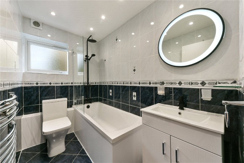 Oxbridge Court, Oxford Road North, Chiswick, W4