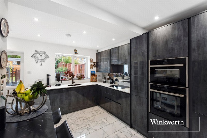 Aitken Road, Barnet, EN5
