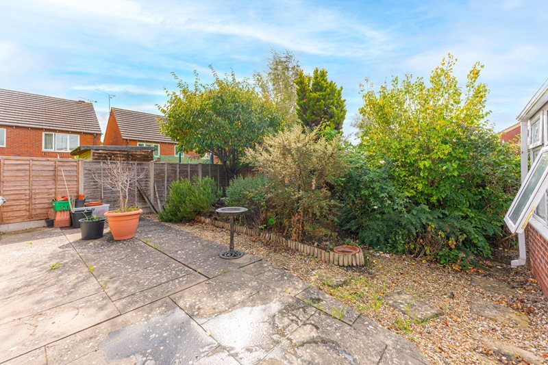 Bolyfant Crescent, Whitnash, Leamington Spa, Warwickshire, CV31