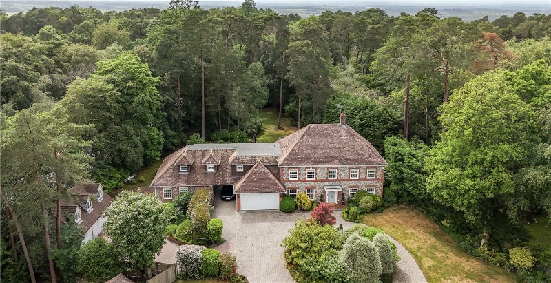 Kestrel Close, Ewshot, Farnham, GU10