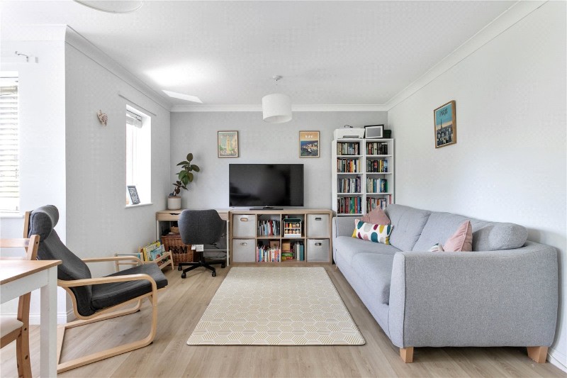 Myddleton Avenue, London, N4