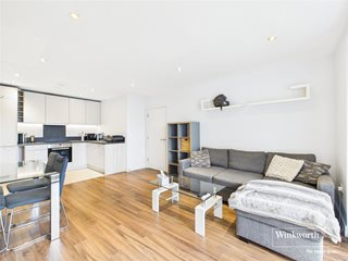 Drake Way, Reading, Berkshire, RG2