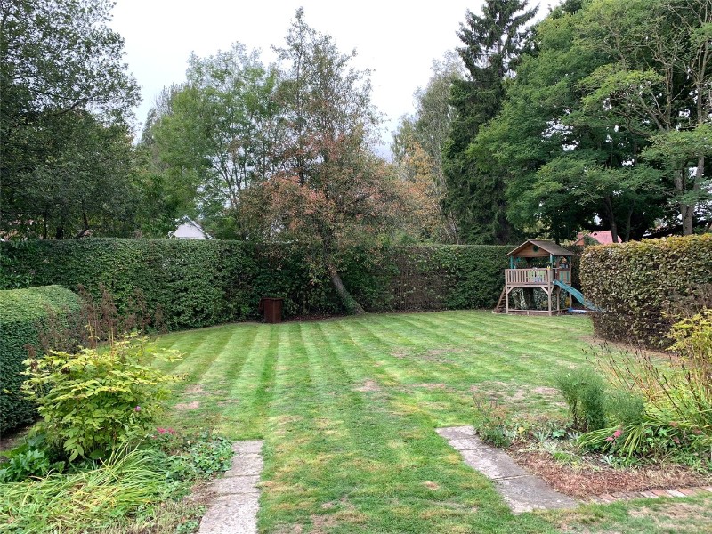 School Lane, Bentley, Farnham, Hampshire, GU10