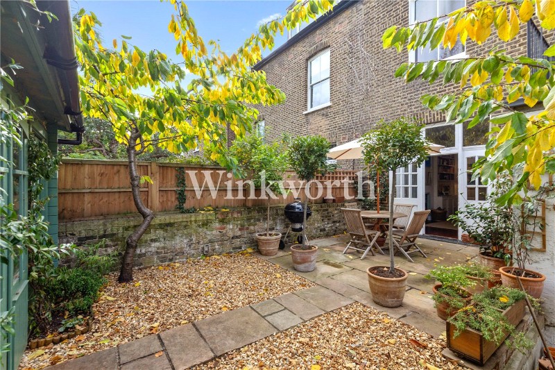 Finsbury Park Road, London, N4