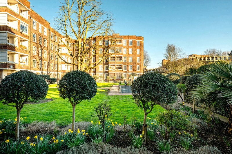 Southern Row, London, W10