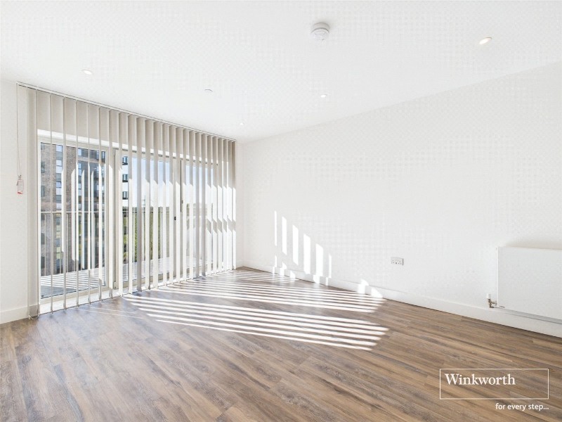 Flagstaff Road, Bankside Gardens, Reading, Berkshire, RG2