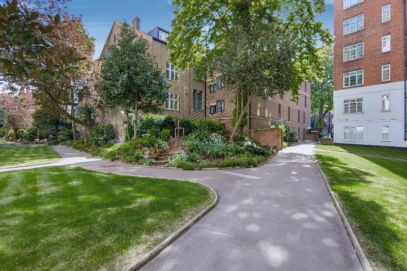 Grove End Gardens, Grove End Road, St John&#39;s Wood, London, NW8