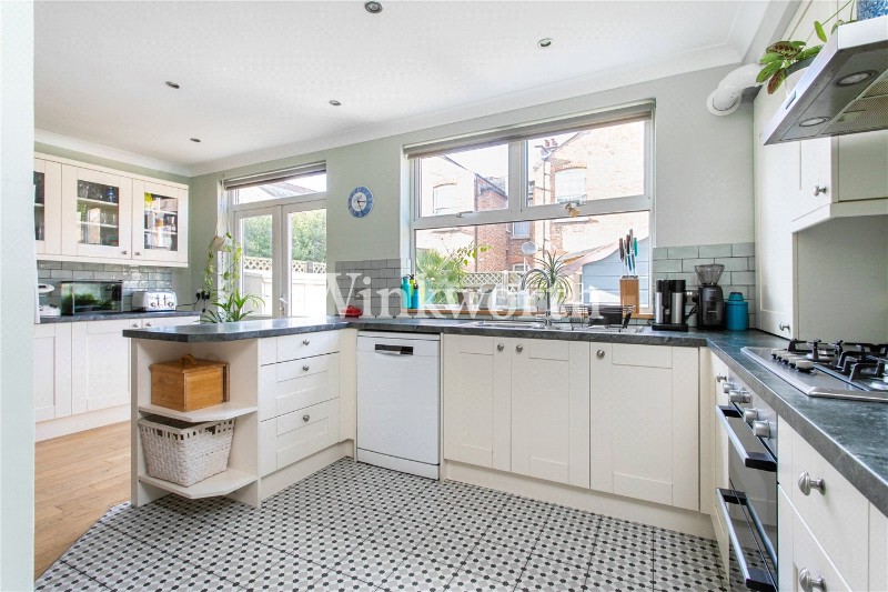 Russell Avenue, London, N22