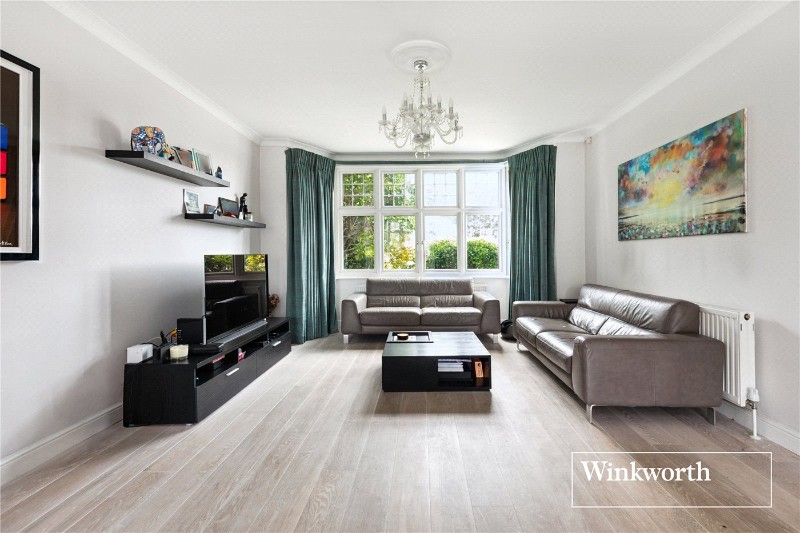 East End Road, Finchley, London, N3