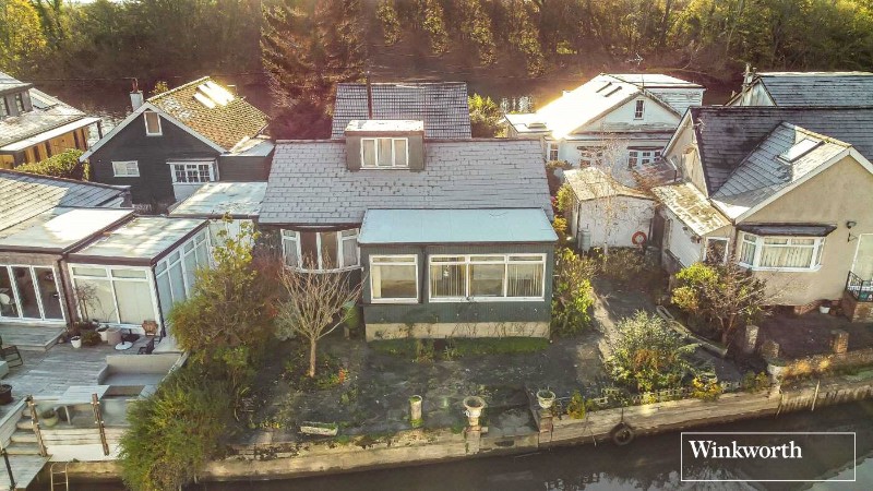 Sunbury Court Island, Sunbury-on-Thames, Surrey, TW16