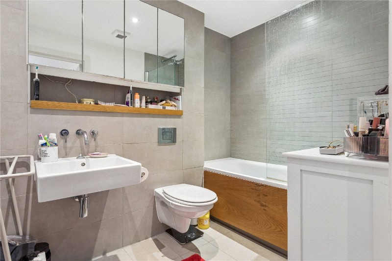 EastOne Apartments, 10 Lolesworth Close, London, E1