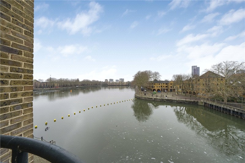 Russell Place, London, SE16