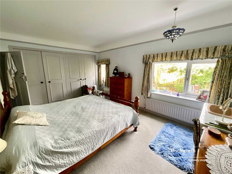 Lymington Road, Highcliffe, Dorset, BH23