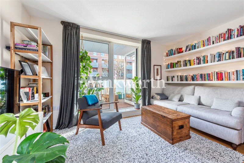 Bathurst Square, London, N15