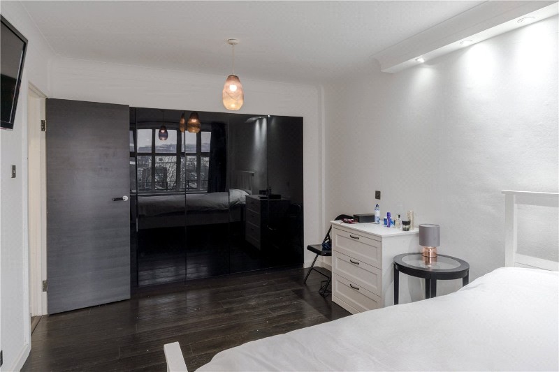 Edgware Road, Nr. Marble Arch, W2