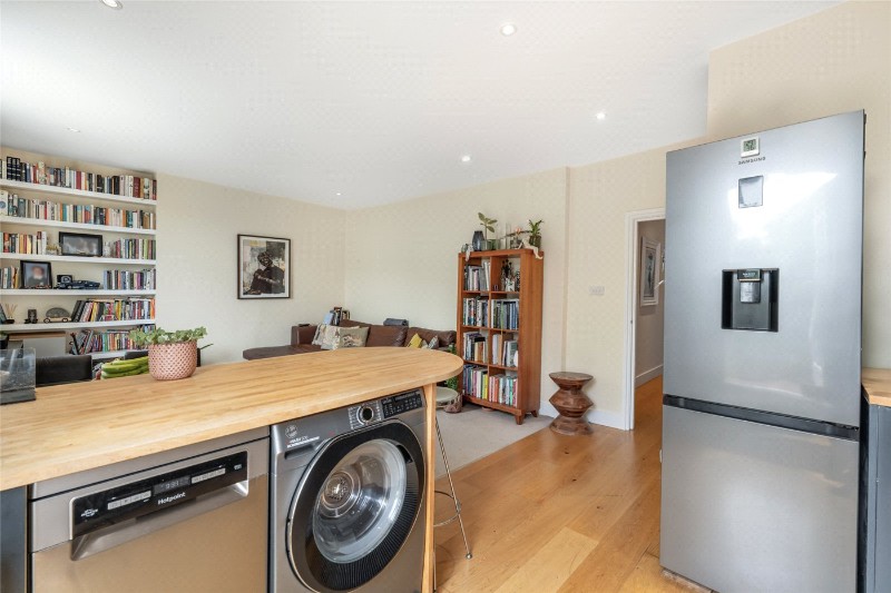 Sutherland Avenue, London, W9