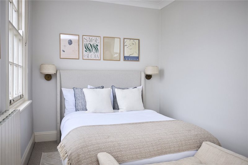Ordnance Mews, London, NW8