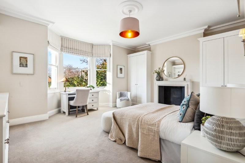 Castelnau, Barnes, London, SW13