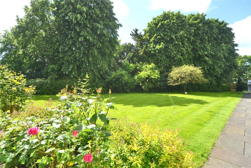 Woodmansterne Lane, Banstead, Surrey, SM7