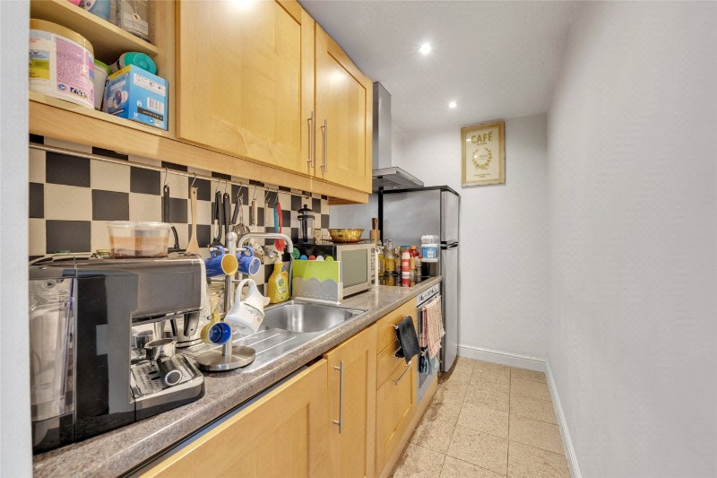 Sutherland Avenue, London, W9