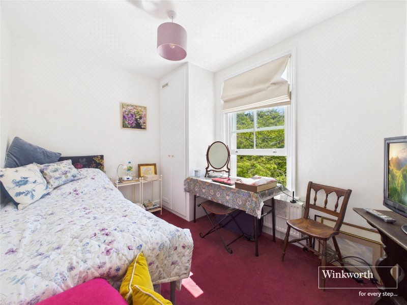 Donnington Square, Newbury, Berkshire, RG14