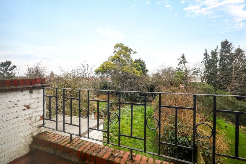 Tring Avenue, Ealing, London, W5