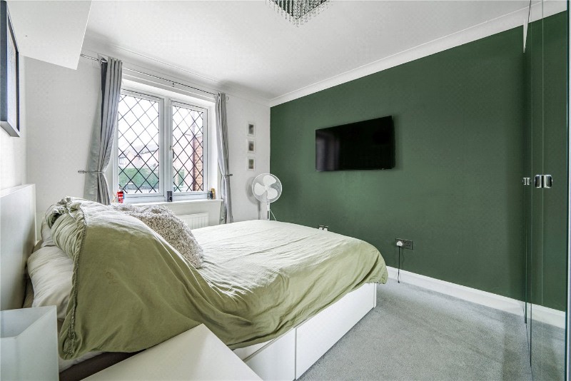 Shepherds Chase, Bagshot, Surrey, GU19